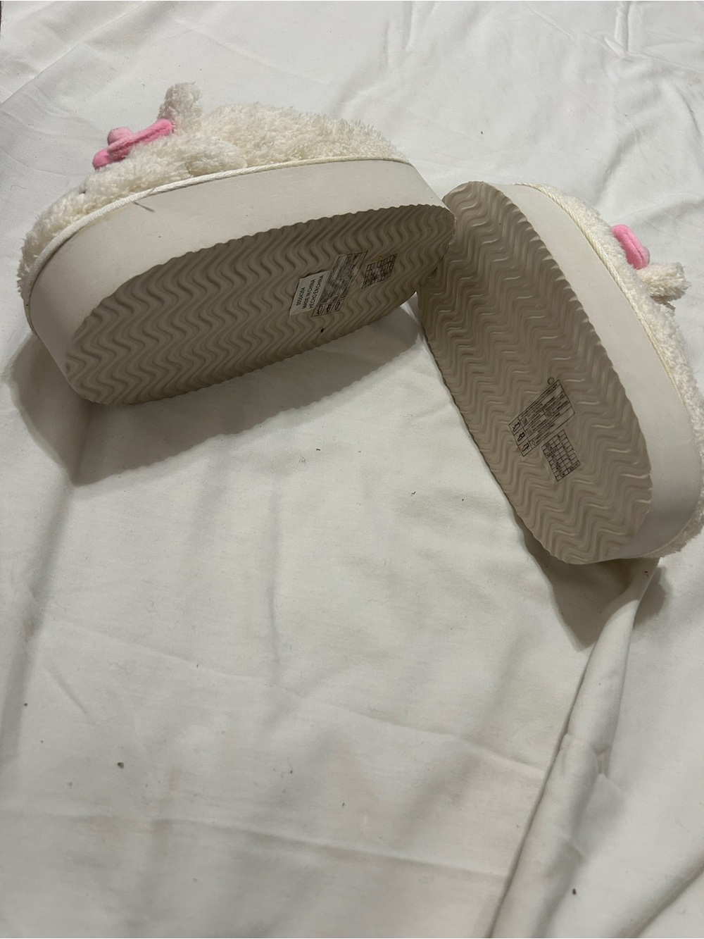 Forever 21 Kids Cream Fuzzy Hello Kitty Slip-On Boots - Picture 2 of 11